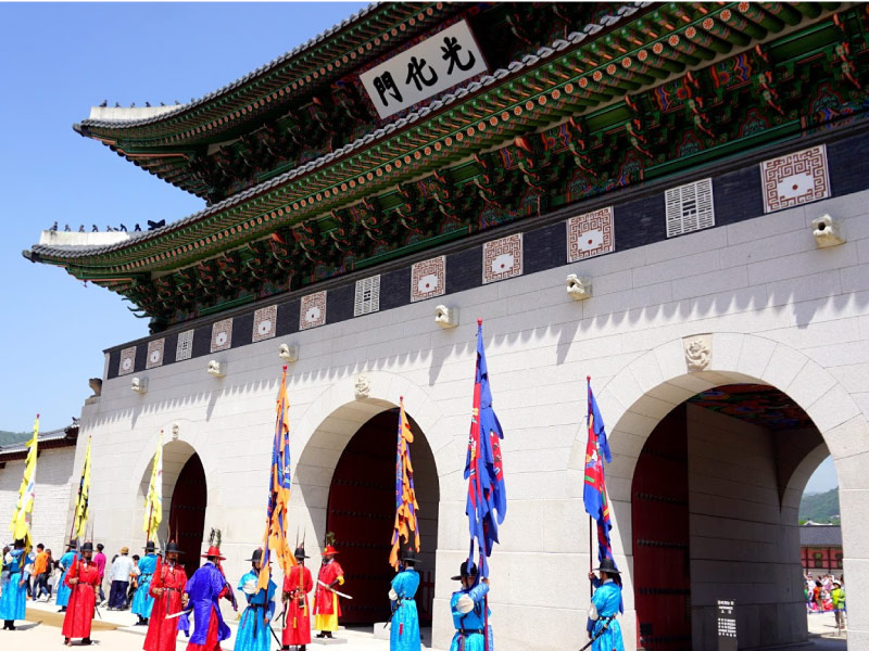 cong-quang-hoa-mon-canh-phuc-cung