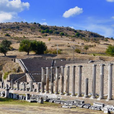 tan-tich-benh-vien-co-Asklepion