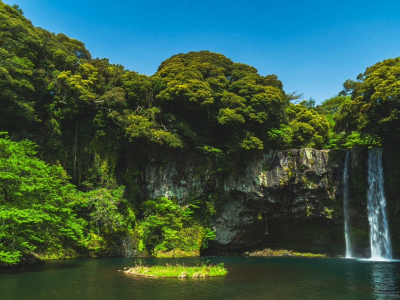 thac-Cheonjiyeon-diem-tham-quan-han-quoc