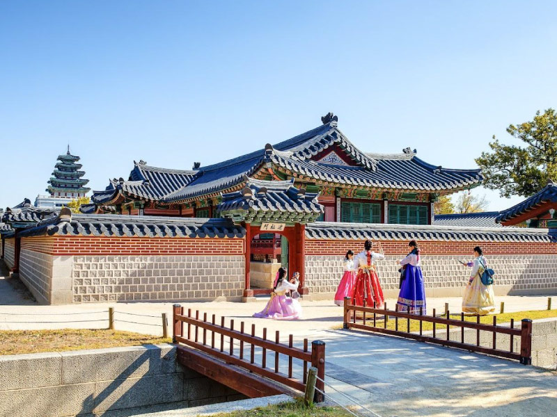 thong-tin-tham-quan-canh-phuc-cung