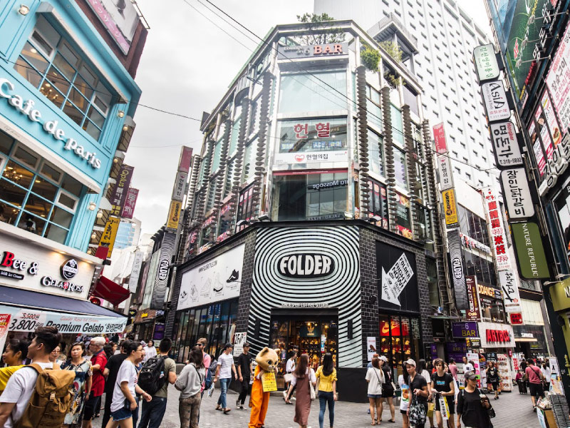 cac-cua-hang-mua-sam-tai-Myeongdong
