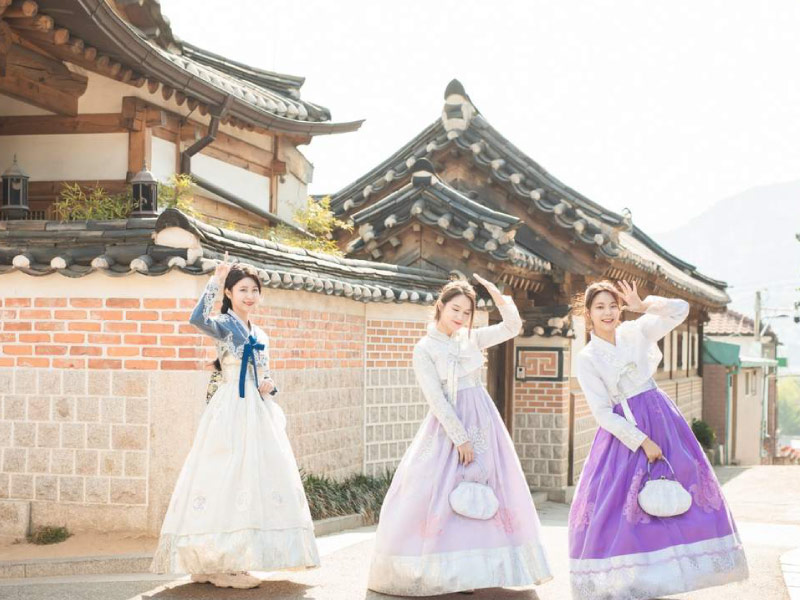 lang-co-Hanok-Bukchon-boi-canh-phim-han-quoc