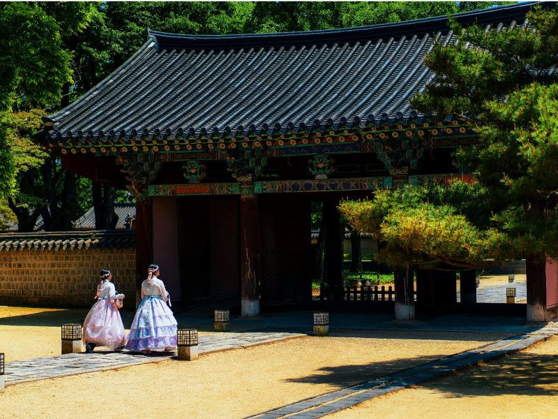 trang-phuc-kin-dao-noi-tam-linh