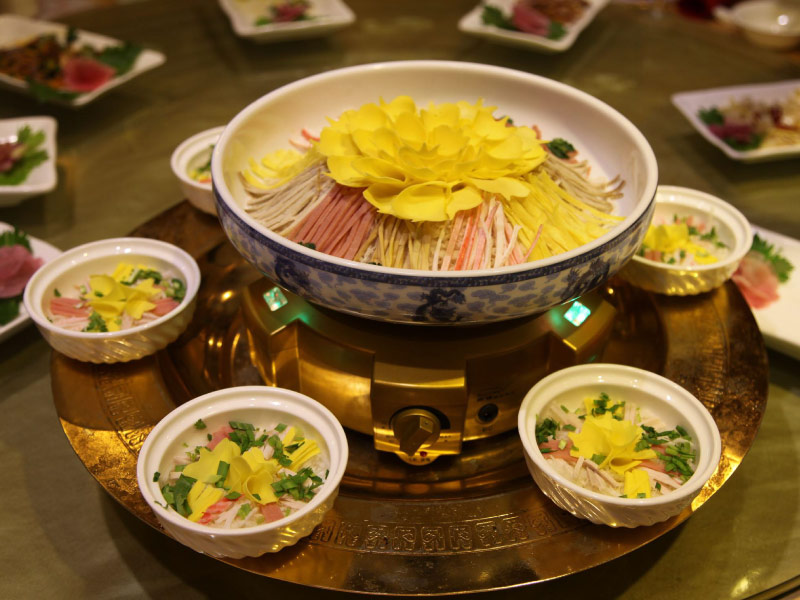 tiec-thuy-tich-lac-duong