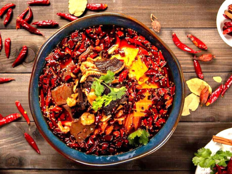 am-thuc-thanh-do-hay-trung-khanh-cay-hon