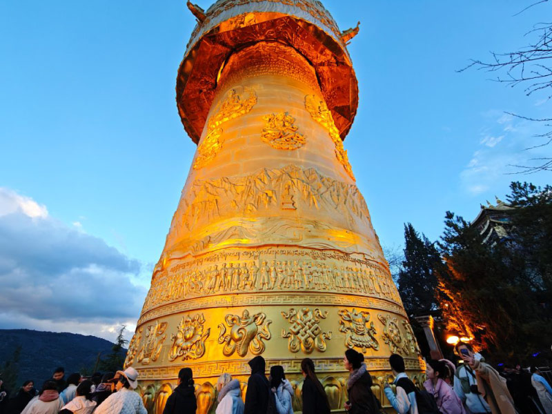 dai-kinh-luan-khong-lo-thanh-co-dukezong