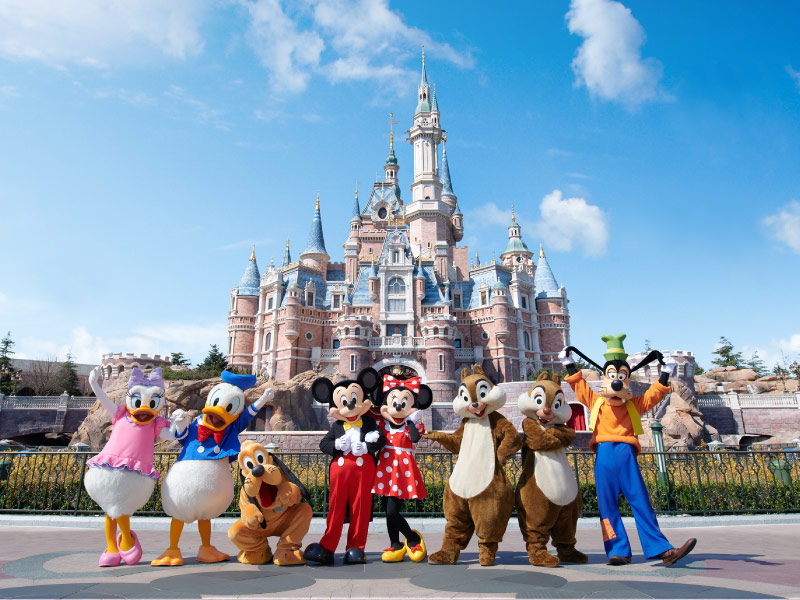 disneyland-thuong-hai-diem-du-lich-cho-gia-dinh-co-tre-nho