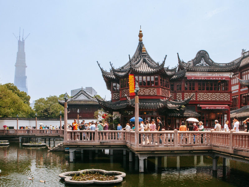 du-vien-bieu-tuong-thuong-hai-noi-tieng