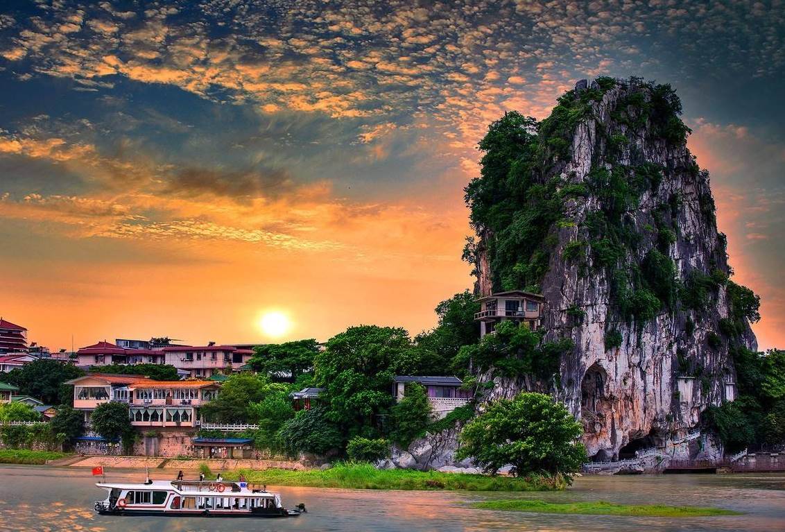 nui-phuc-ba-tour-que-lam nui-phuc-ba-tour-que-lam