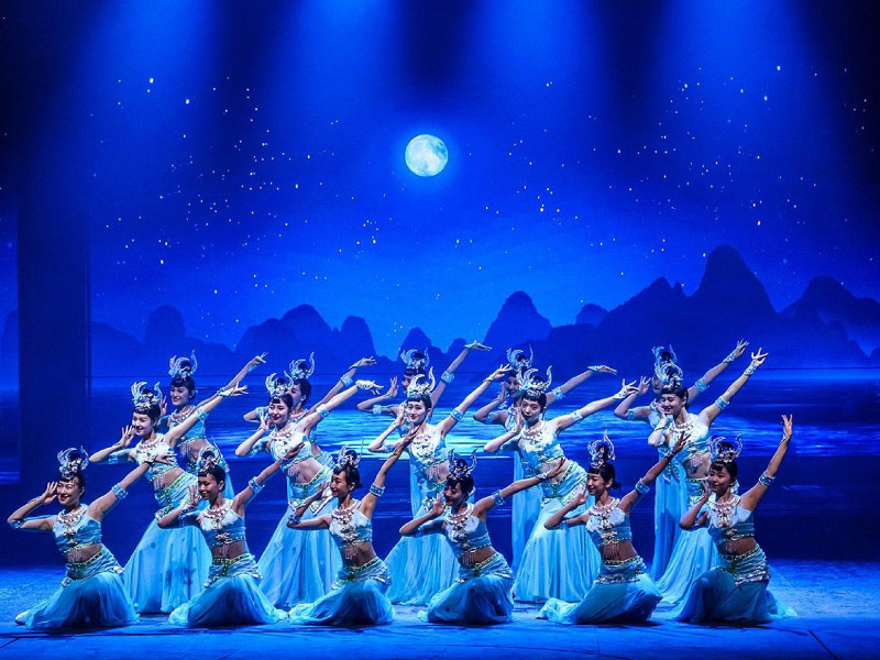 show-tong-thanh-thien-co-tinh show-tong-thanh-thien-co-tinh