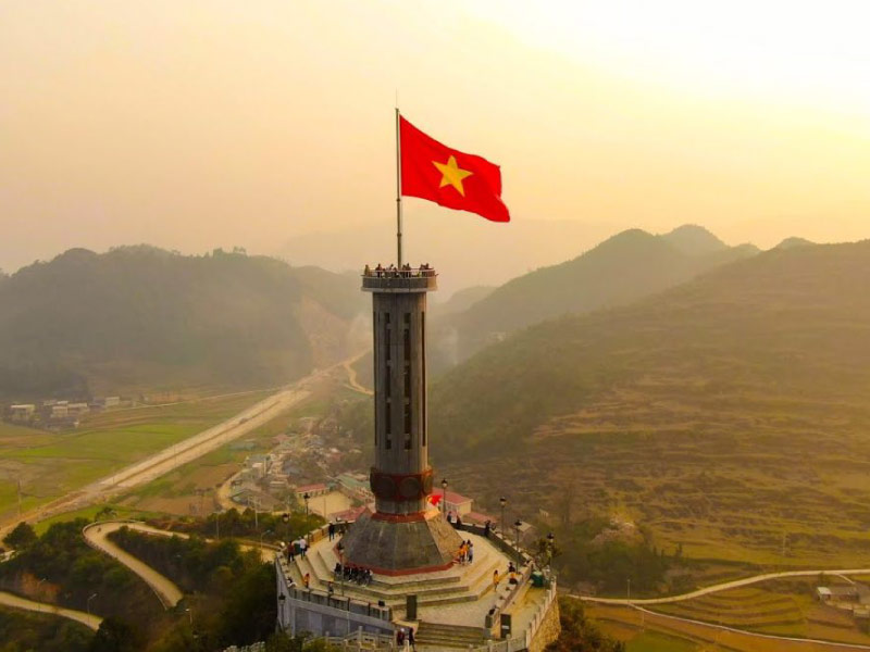 cot-co-lung-cu-ha-giang-mua-thu