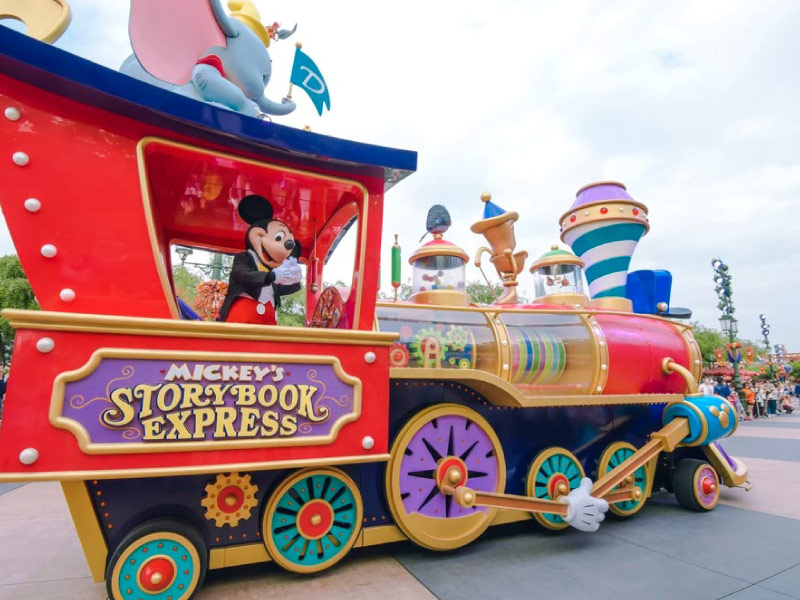 dieu-hanh-va-phao-hoa-disneyland-thuong-hai_1_11zon
