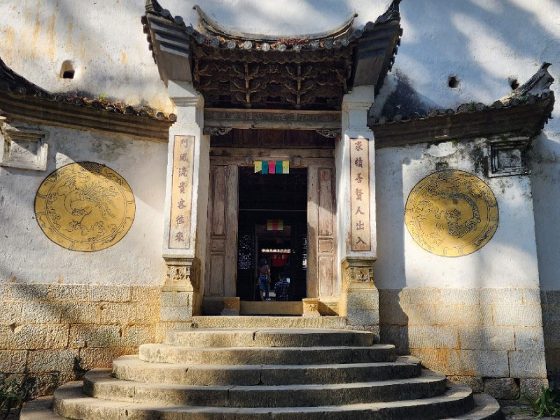 dinh-thu-vua-meo-ha-giang