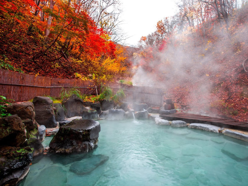 tam-onsen-nhat-ban-mua-thu