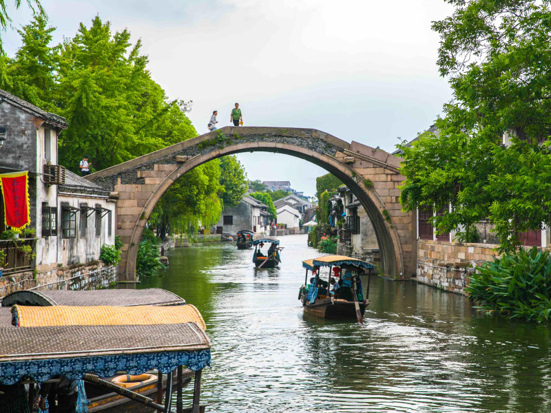 di-thuyen-go-qua-cac-thuy-tran-giang-nam