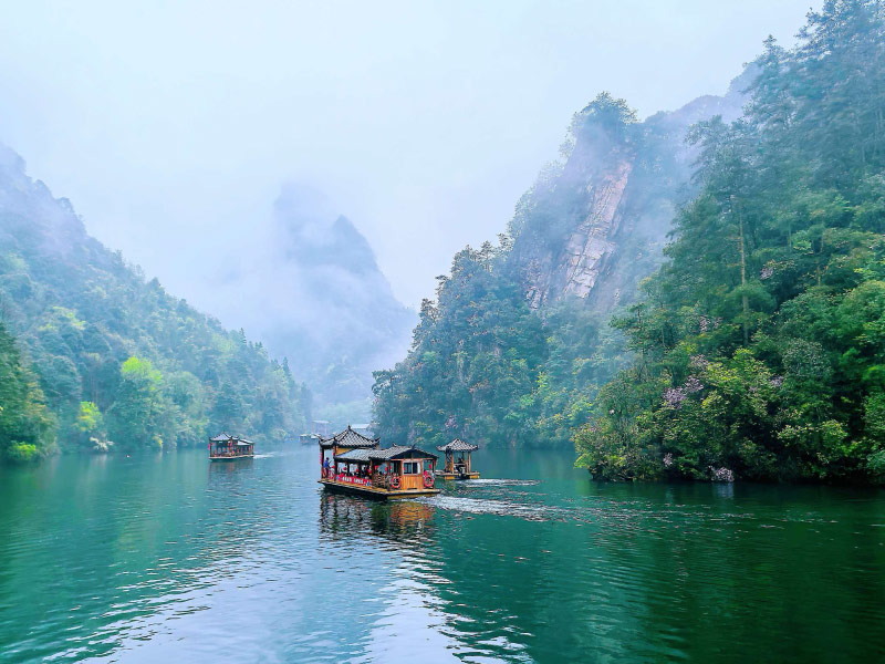 ho-bao-phong-diem-tham-quan-truong-gia-gioi