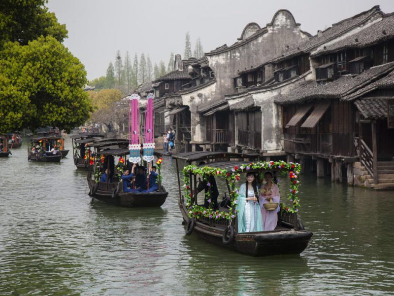 mac-han-phuc-check-in-co-tran-giang-nam