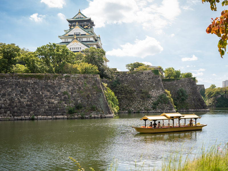 trai-nghiem-khi-den-lau-dai-osaka-dao-thuyen
