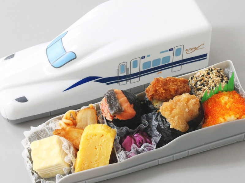 com-hop-bento-tren-tau-Shinkansen